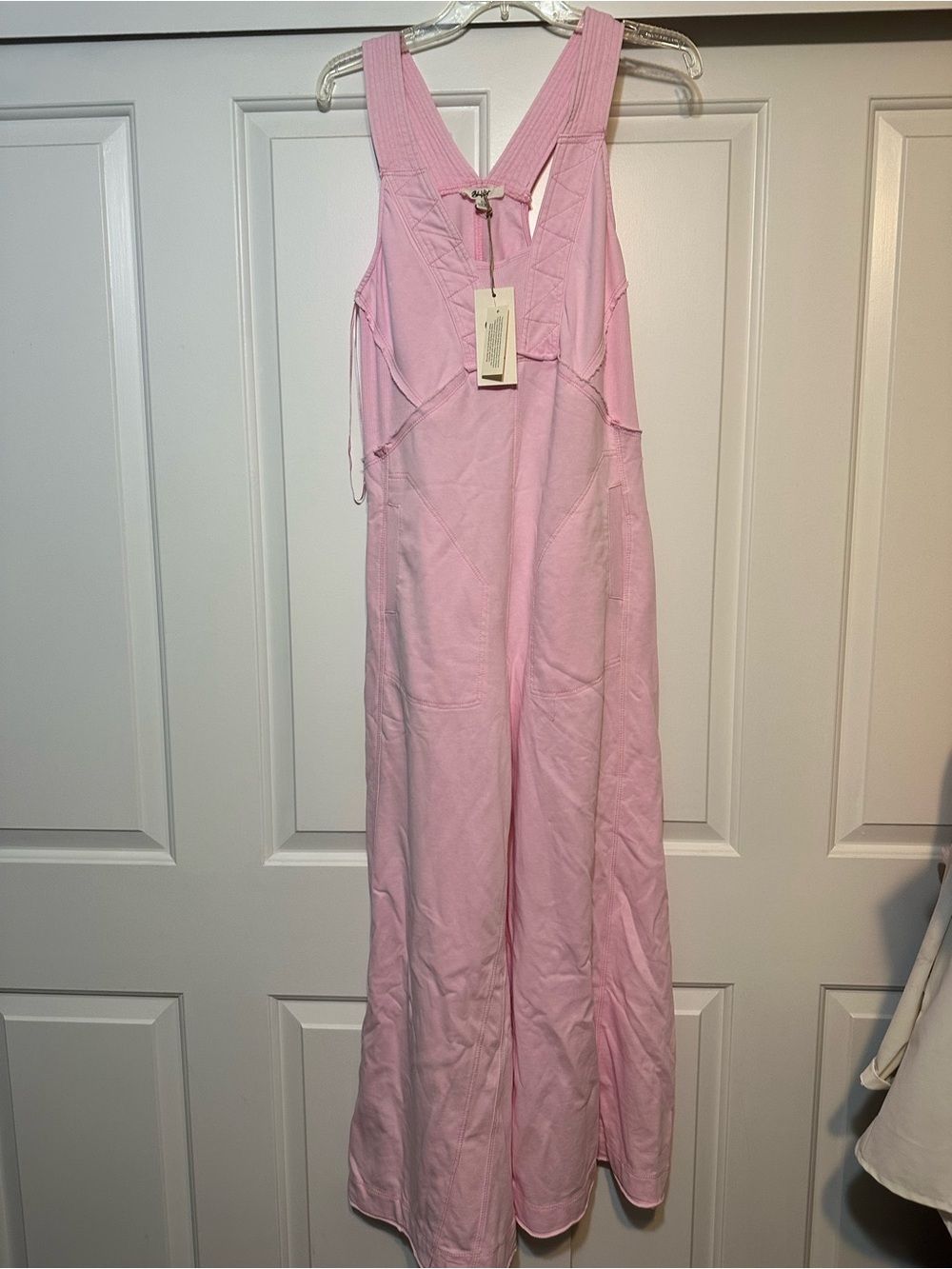 Sleeveless Wide-Leg Jumpsuit in Soft Pink blue velvet - Picture 5 of 7